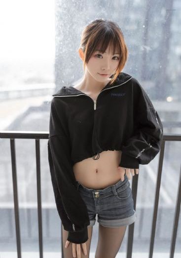 欧美白嫩美女_HD高清电影在线