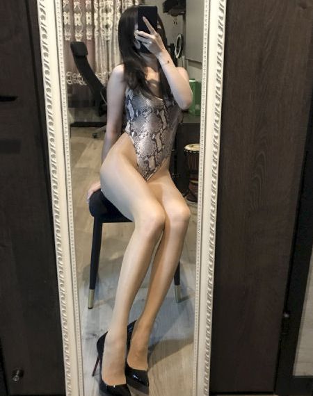 久久视频这里的精品店_HD高清完整版播放
