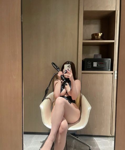 欧美女皮裤图片价格表_BT种子搜索