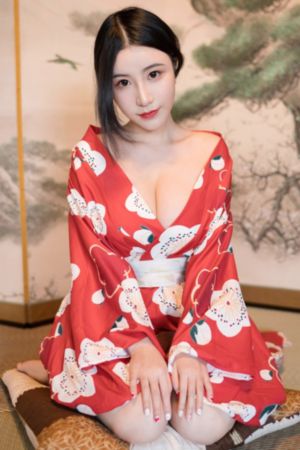 日韩美女巅峰颜值_4K在线播放