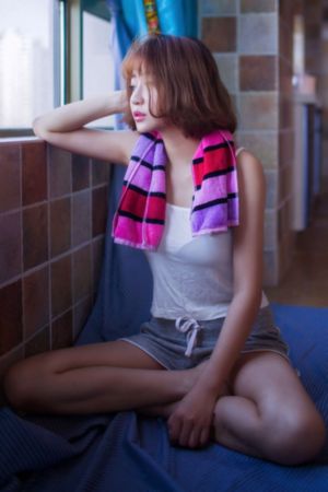 女人被3根一起进4p调教_1080在线播放
