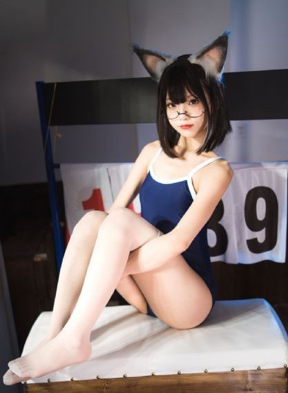 日韩精品精品不卡女烈集中营_720在线观看