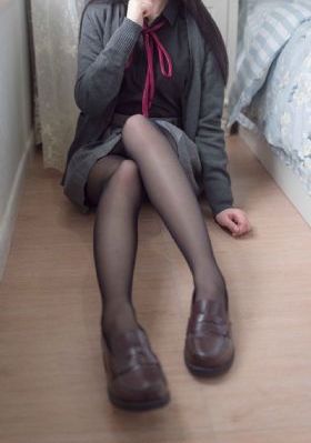 日韩奶油色系女生_4K免费在线播放